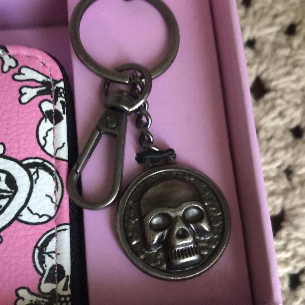 Ed Hardy Pink Zip-Around Wallet & Key Ring